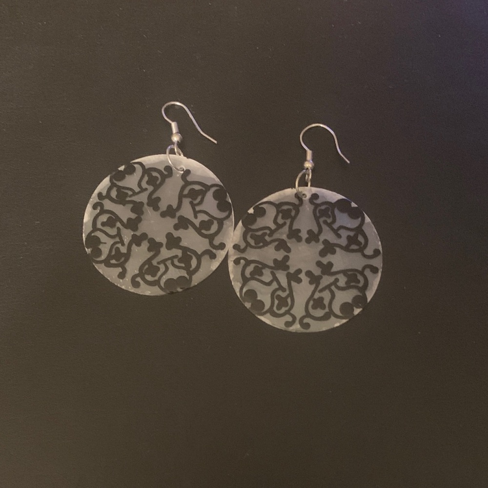 Elegant Black and Shell Earrings